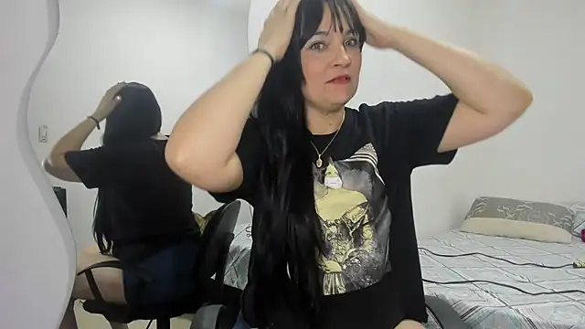 Snapshot of megan_milf79 chatting on October 12, 2025, 12:56 am megan milf79 online show from October 12, 2025, 12:56 am
