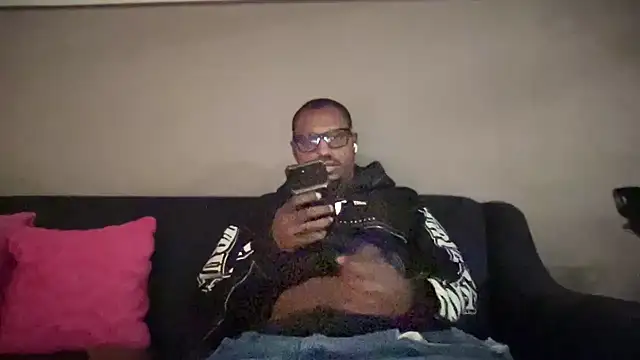 kngkeeem online show from November 17, 2025, 8:40 am