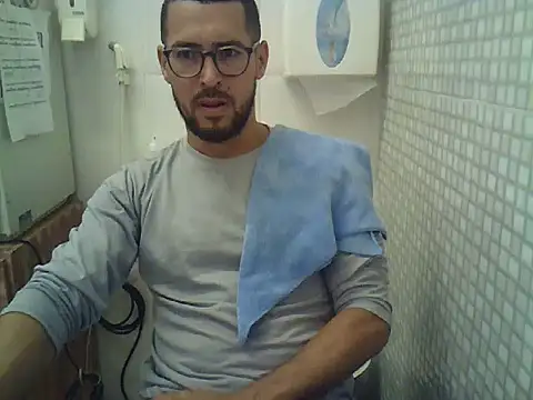 pdasgyn online show from November 25, 2025, 1:33 pm