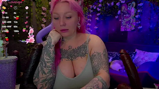 BlackedBarbie online show from November 21, 2025, 7:02 pm