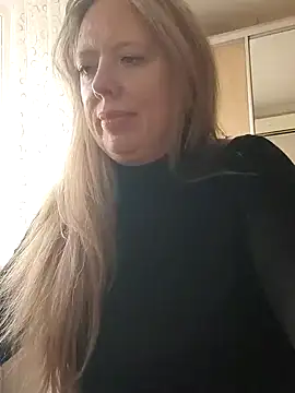 Snapshot of Irina3718 chatting on October 3, 2025, 9:55 am Irina3718 online show from October 3, 2025, 9:55 am