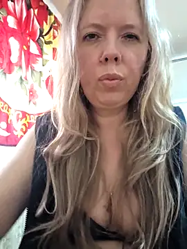 Snapshot of Irina3718 chatting on April 10, 2026, 3:08 pm Irina3718 online show from April 10, 2026, 3:08 pm