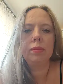 Snapshot of Irina3718 chatting on September 28, 2025, 1:40 pm Irina3718 online show from September 28, 2025, 1:40 pm