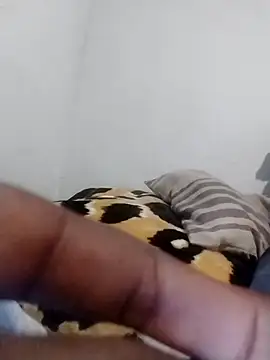 CertifiedSatisfier online show from October 29, 2025, 1:43 pm