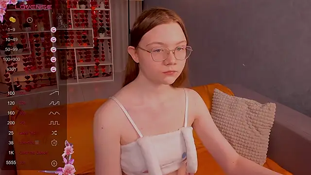 Snapshot of luv_tessa chatting on February 13, 2026, 1:16 am luv tessa online show from February 13, 2026, 1:16 am