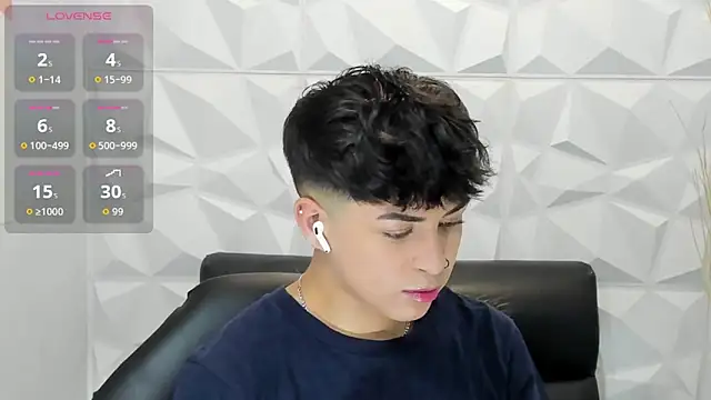 Snapshot of Sam_Daves chatting on February 4, 2026, 12:44 pm Sam Daves online show from February 4, 2026, 12:44 pm