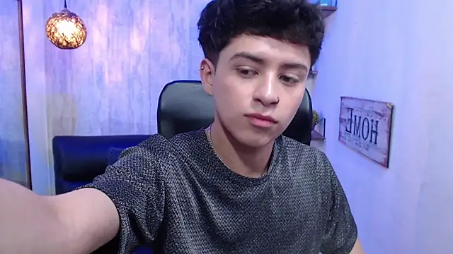 Snapshot of Sam_Daves chatting on March 11, 2025, 1:12 pm Sam Daves online show from March 11, 2025, 1:12 pm