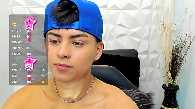 Snapshot of Sam_Daves chatting on November 2, 2025, 1:05 pm Sam Daves online show from November 2, 2025, 1:05 pm