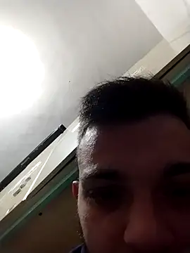 Francescodicristina44 online show from April 7, 2026, 9:49 pm