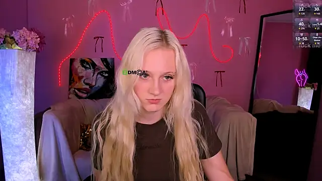 madam uliis online show from April 14, 2026, 9:47 am