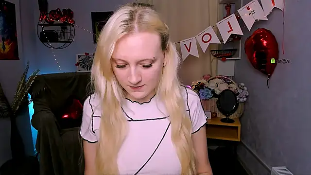 madam uliis online show from February 16, 2026, 10:36 am