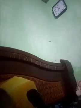 VictoriaLuxe online show from October 18, 2025, 12:01 am