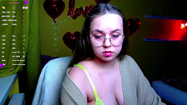 Lilysweet13 online show from February 2, 2026, 6:51 pm