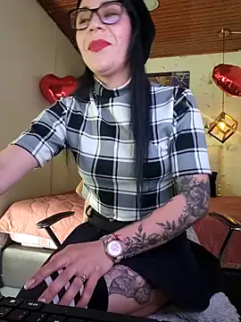 mia velvet1 online show from February 2, 2026, 4:06 pm