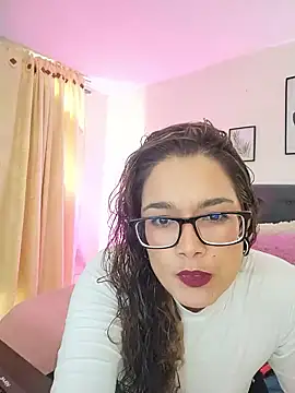 Rose Thompson1 online show from January 12, 2026, 1:51 pm