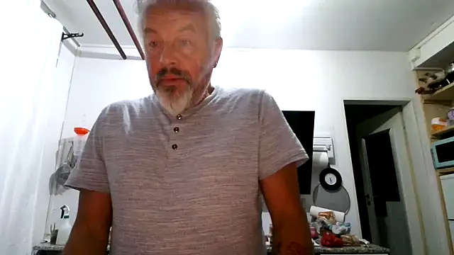 Berg Boy online show from June 1, 2026, 3:29 am