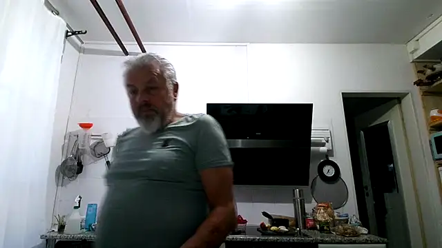 Berg Boy online show from May 28, 2026, 3:36 am