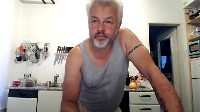 Berg Boy online show from September 16, 2025, 5:25 pm