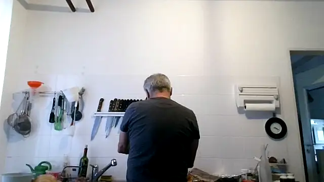 Berg Boy online show from November 2, 2025, 8:19 am