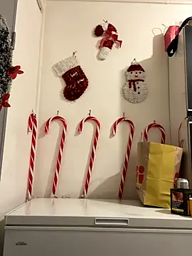 Hugo34bg online show from November 24, 2025, 2:44 am