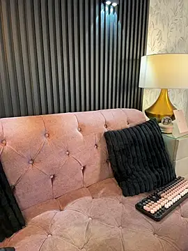 Alexa Madisson online show from April 8, 2026, 9:05 pm