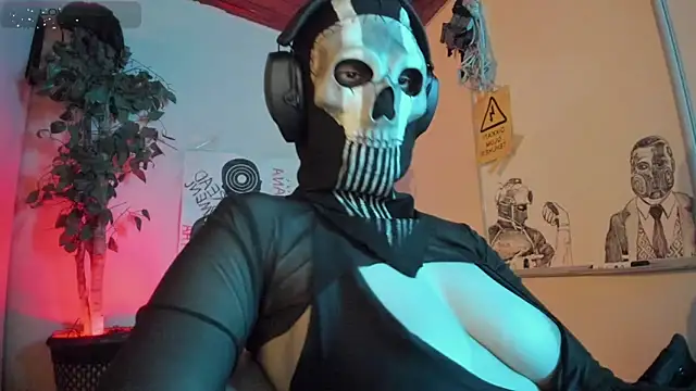 cos operator online show from June 5, 2026, 8:47 pm