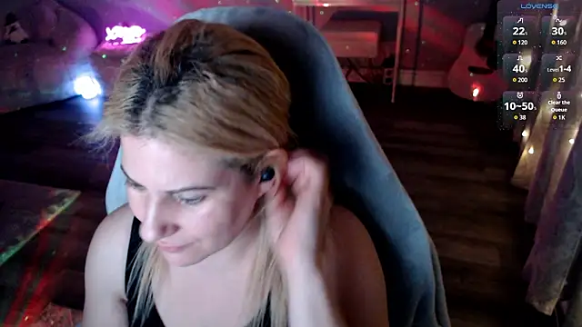 Snapshot of BellaStar84 chatting on February 11, 2026, 12:27 pm BellaStar84 online show from February 11, 2026, 12:27 pm