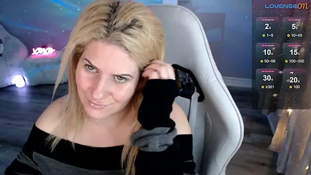 Snapshot of BellaStar84 chatting on February 3, 2026, 1:27 pm BellaStar84 online show from February 3, 2026, 1:27 pm