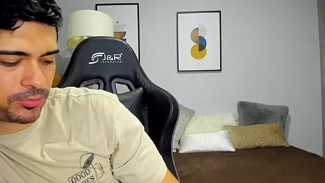 Dante Storm online show from December 15, 2025, 4:07 am