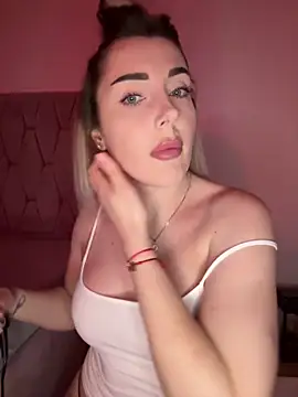 -IrisDiamond- online show from April 2, 2026, 7:20 pm