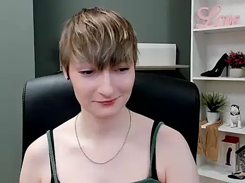 hottieBlair online show from October 16, 2025, 6:10 am