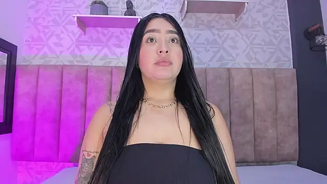 MelinaCruz online show from October 23, 2025, 4:11 am