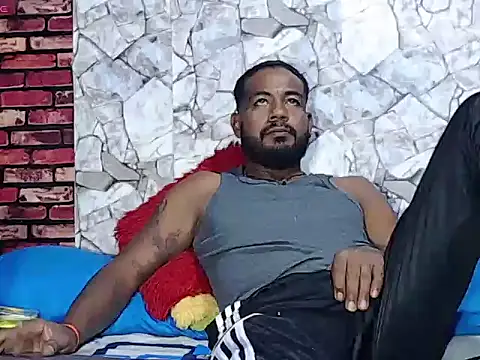 Snapshot of BladeFoxxx1 chatting on February 19, 2026, 3:58 am BladeFoxxx1 online show from February 19, 2026, 3:58 am