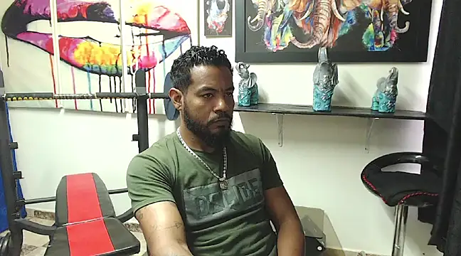 Snapshot of BladeFoxxx1 chatting on March 19, 2025, 10:42 pm BladeFoxxx1 online show from March 19, 2025, 10:42 pm