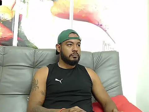 Snapshot of BladeFoxxx1 chatting on October 17, 2025, 2:04 am BladeFoxxx1 online show from October 17, 2025, 2:04 am