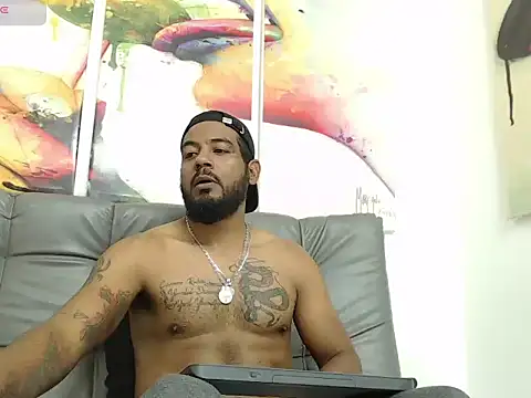 Snapshot of BladeFoxxx1 chatting on November 25, 2025, 3:29 am BladeFoxxx1 online show from November 25, 2025, 3:29 am