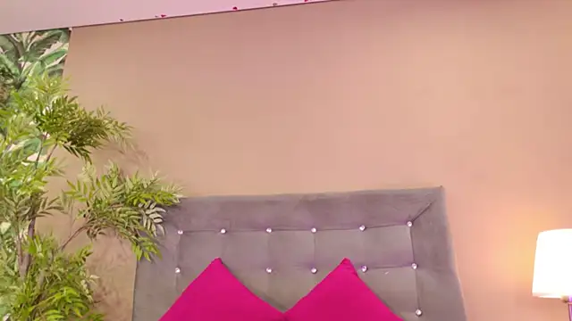 Snapshot of BetsyBennet_ chatting on November 27, 2025, 9:37 pm BetsyBennet online show from November 27, 2025, 9:37 pm