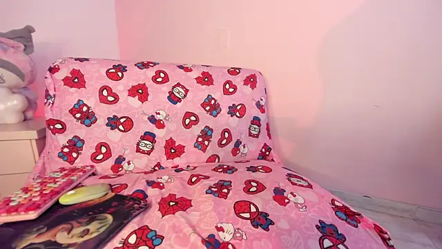 kitty-kryss online show from March 31, 2026, 3:47 pm