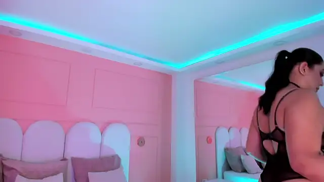 eva sainnt online show from March 22, 2026, 9:05 pm