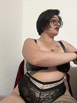 Snapshot of Mistress_Niky_ chatting on February 9, 2026, 11:03 pm Mistress Niky online show from February 9, 2026, 11:03 pm