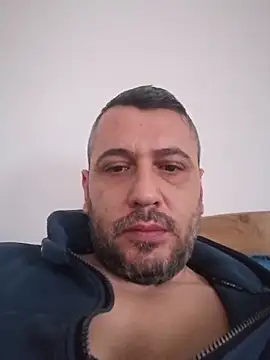 yourflowerpink online show from November 30, 2025, 9:32 am