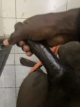 Snapshot of BigDee_0 chatting on March 15, 2025, 2:46 am BigDee 0 online show from March 15, 2025, 2:46 am