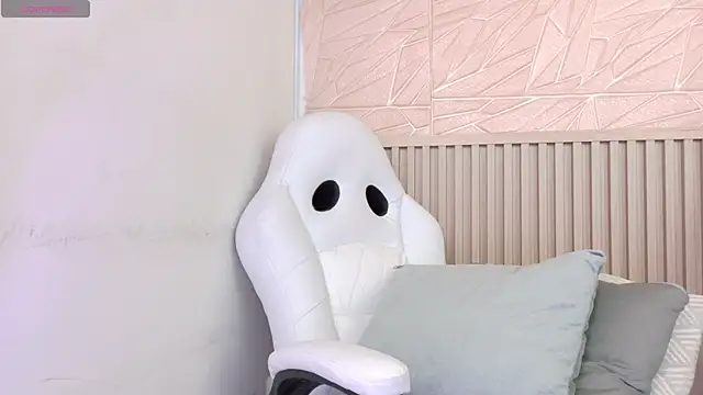 Snapshot of Gaviluc_ chatting on October 11, 2025, 10:38 am Gaviluc online show from October 11, 2025, 10:38 am