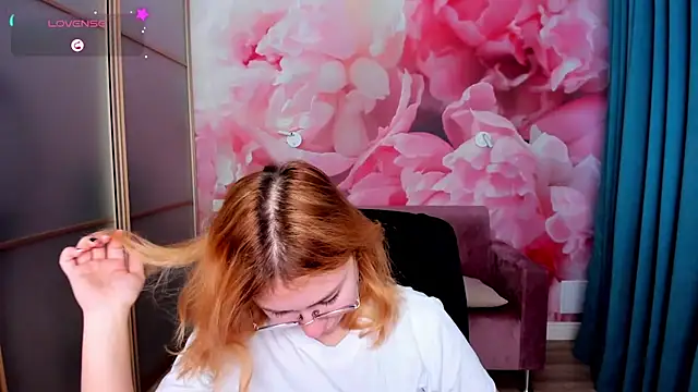 AngelinaLow online show from January 11, 2026, 6:31 am