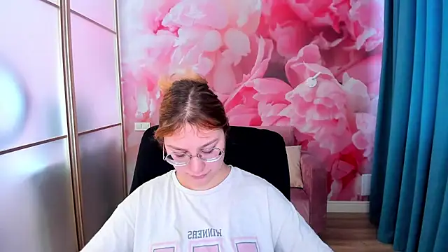 AngelinaLow online show from February 24, 2026, 12:50 pm