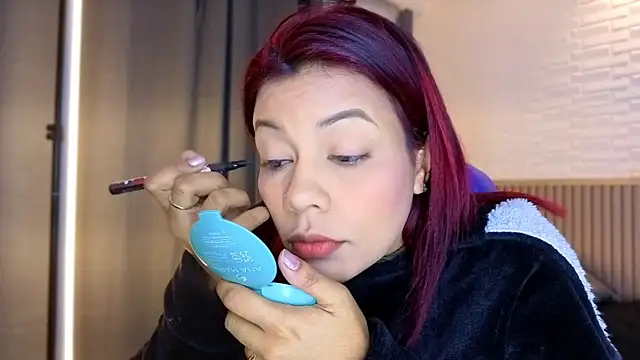 TiffanyWalk online show from January 13, 2026, 11:25 am