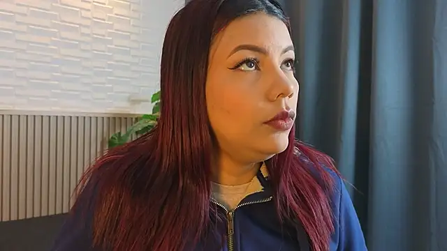 TiffanyWalk online show from April 9, 2026, 12:33 pm