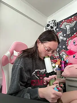 SpaceCowWhore online show from February 6, 2026, 3:41 pm