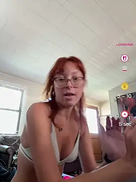 Snapshot of SpaceCowWhore chatting on August 4, 2026, 1:37 pm SpaceCowWhore online show from August 4, 2026, 1:37 pm