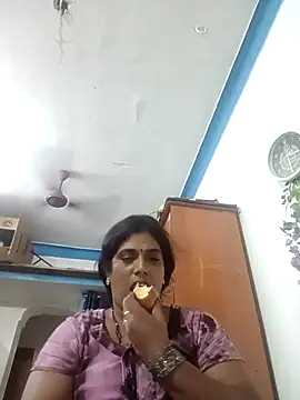 Snapshot of kissmetha chatting on October 2, 2025, 9:45 am kissmetha online show from October 2, 2025, 9:45 am